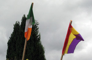 Flags of the Irish Republic and Spanish, St. Mary's Graveyard, Inistioge (28/06/2008)